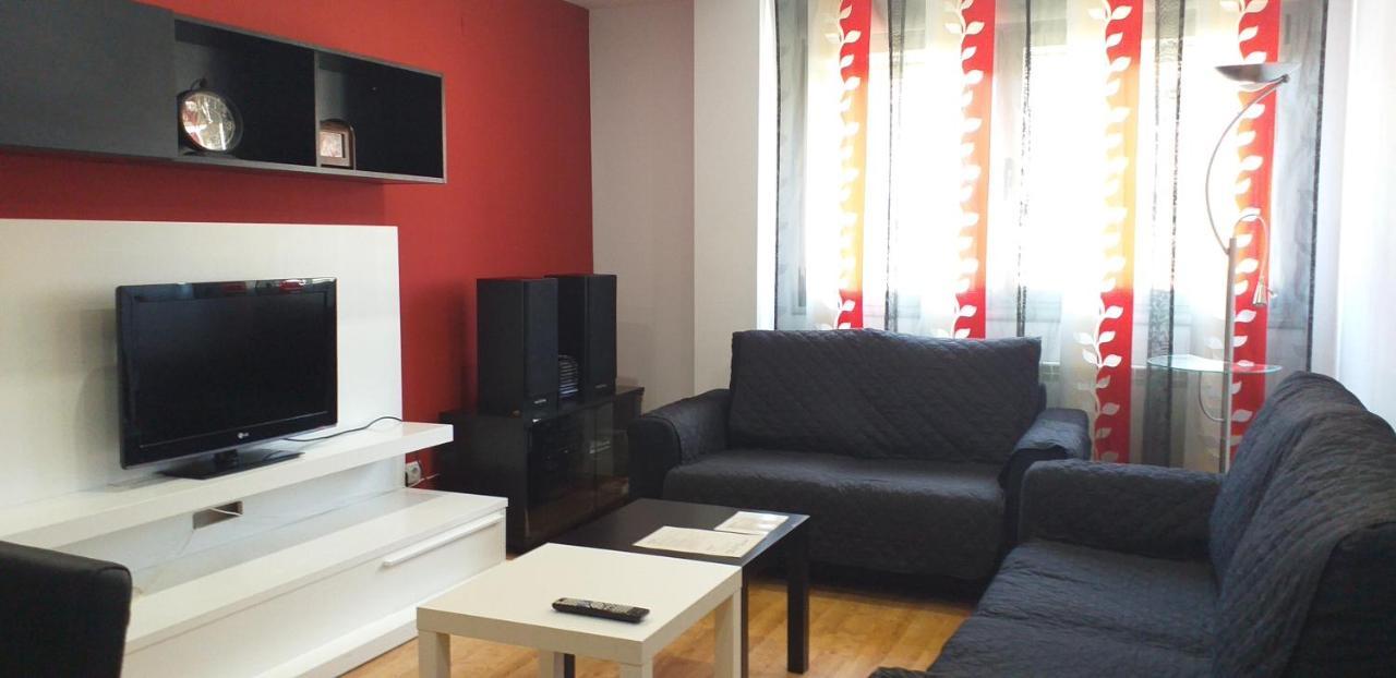Apartamento Los Lirios Logroño Extérieur photo