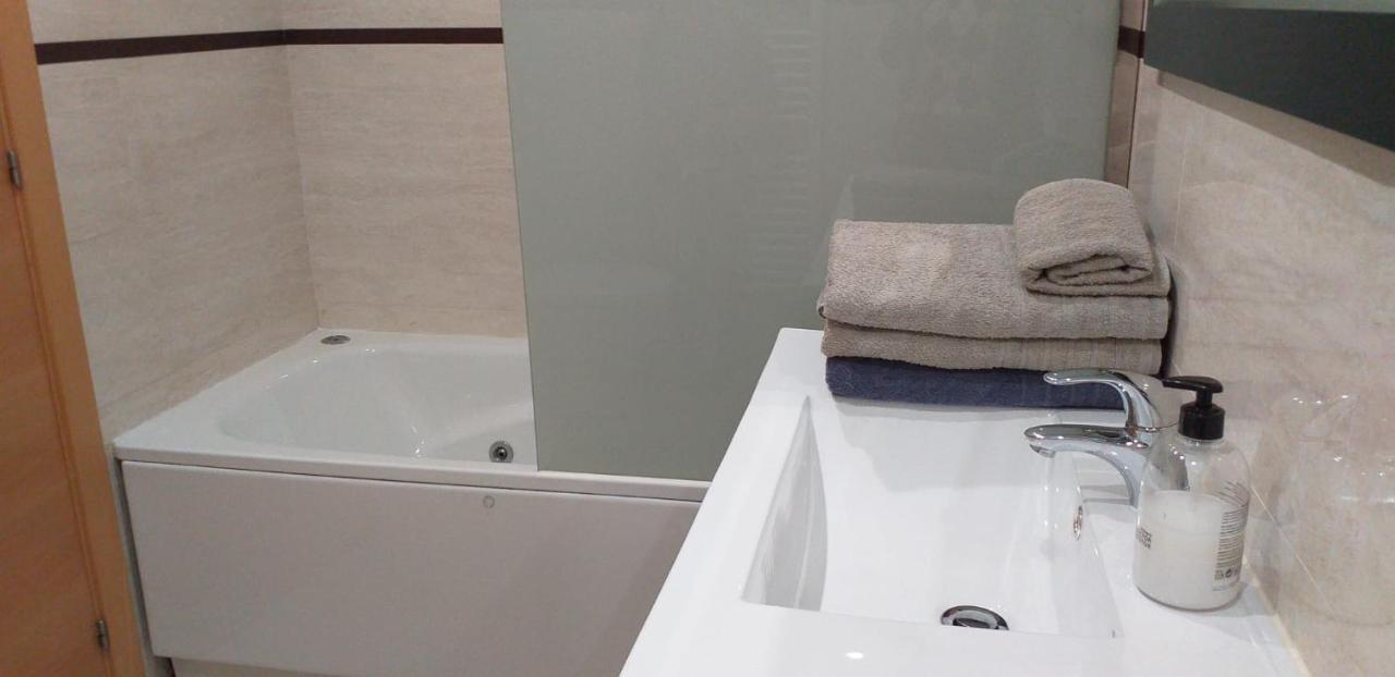 Apartamento Los Lirios Logroño Extérieur photo